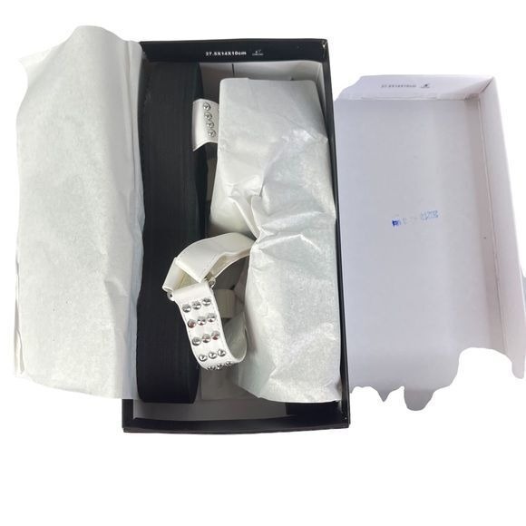 Nine West Sandals Womens Size‎ 8 Comehere3 White Studded Slip On Flats - Picture 3 of 11